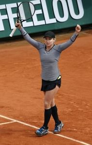 USA's Bethanie Mattek-Sands celebrates after winning against China's Li Na in Paris on May 30, 2013